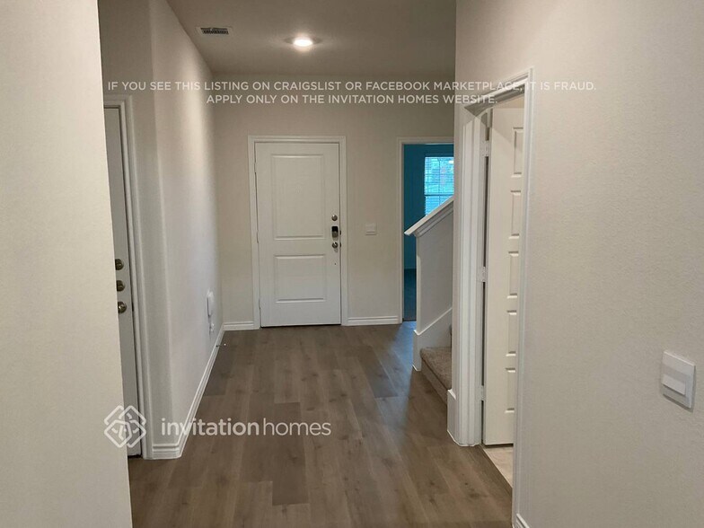 Building Photo - 7432 Mayplace Dr