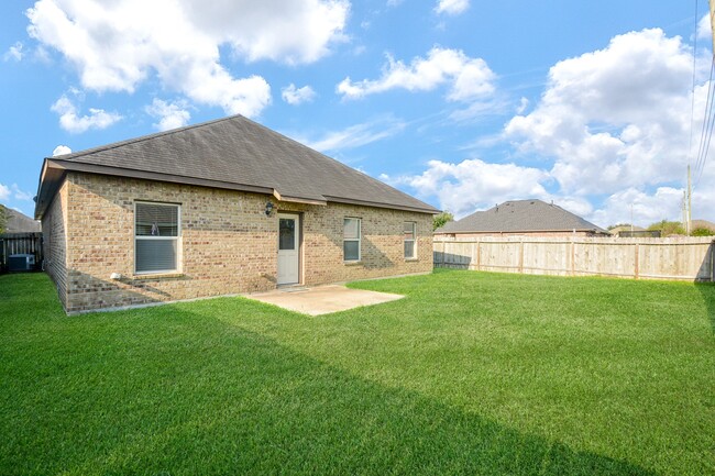 Building Photo - 9531 McDowell Dr