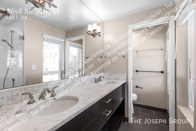 Building Photo - 9848 NE 30th St