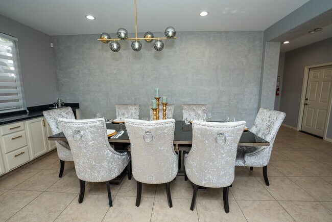 Building Photo - 43247 Fiore St