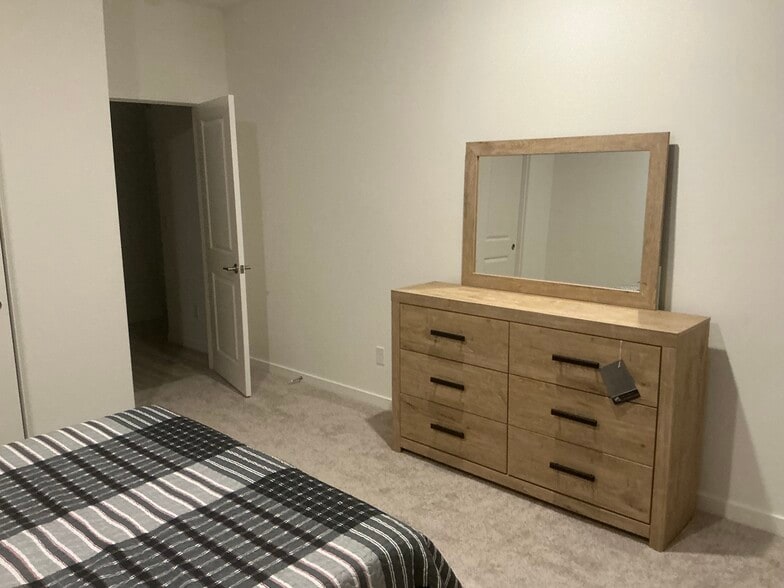 Building Photo - 5090 Dogwood Pl