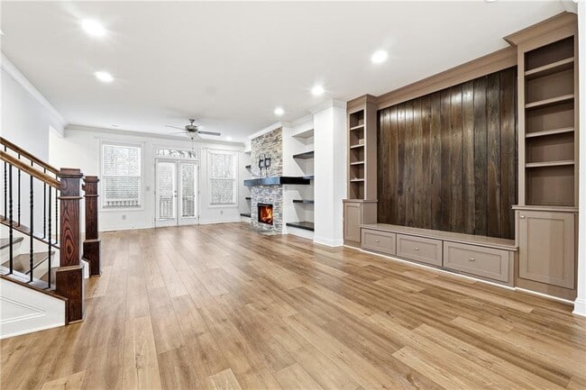 Building Photo - 7809 Laurel Crest Dr