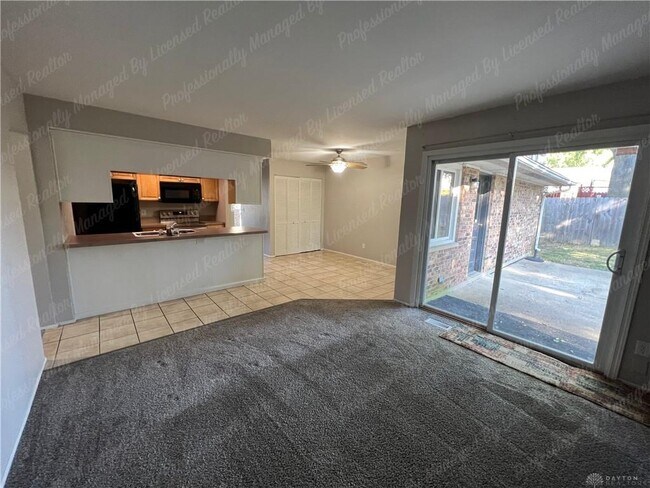 Building Photo - 170 Pinecone Ln