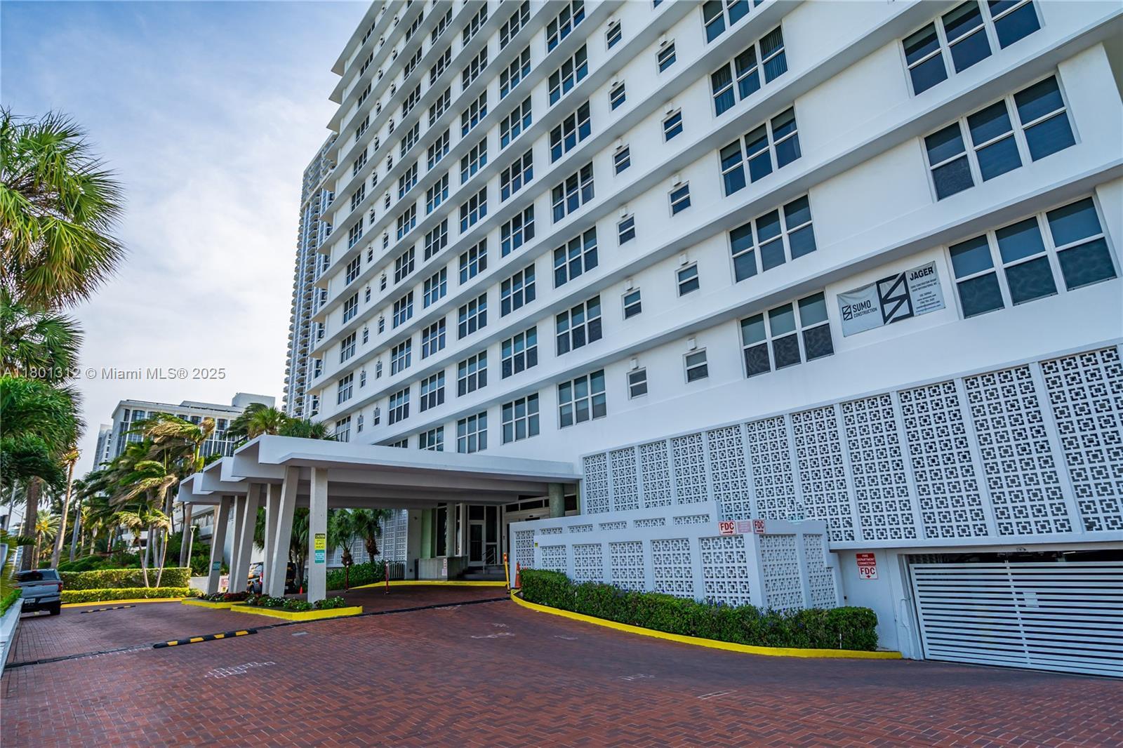 Building Photo - 4747 Collins Ave