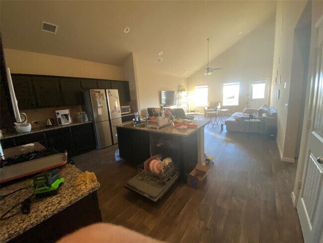 Building Photo - 11125 Furrow Hill Dr