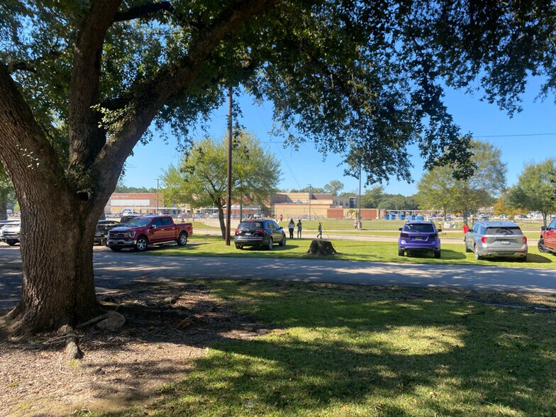 Building Photo - 725 S 7th St