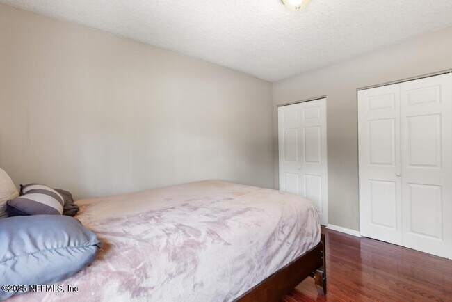 Building Photo - 5400 La Moya Ave