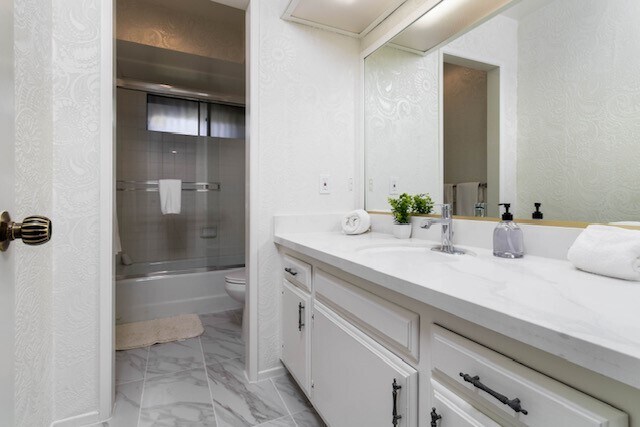 Building Photo - 7774 Via Capri