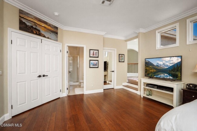 Building Photo - 1004 Lambourne Pl