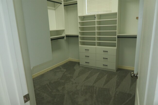 Building Photo - 12211 Summerland Ridge Ln