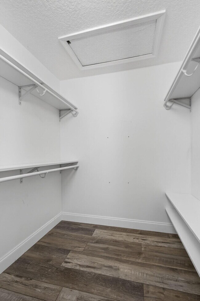 Building Photo - 11646 63rd Ln N