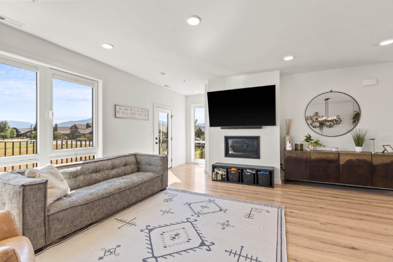 Building Photo - 580 Enterprise Blvd