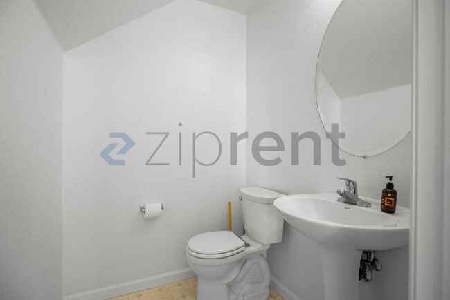 Building Photo - 406 Cape May Ct