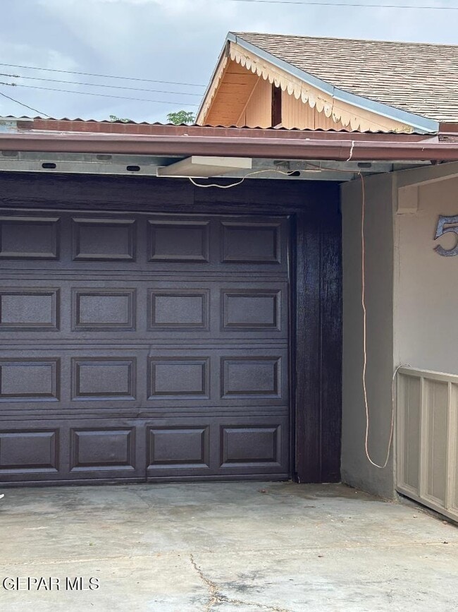 Building Photo - 5121 Alps Dr