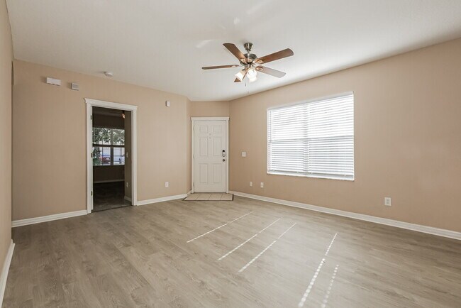 Building Photo - 7455 Oxford Garden Cir