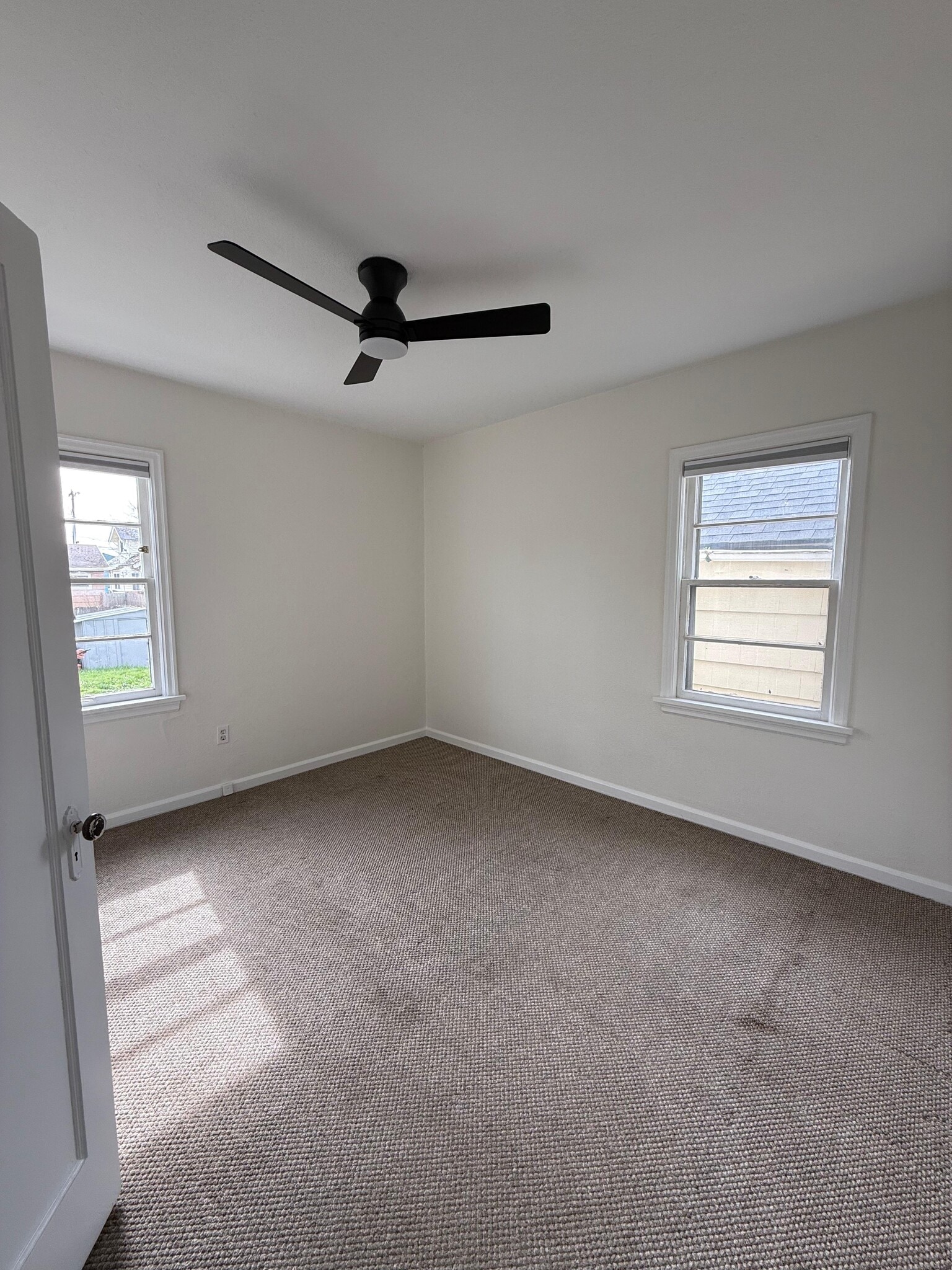 Master Bedroom - 8124 SE Market St