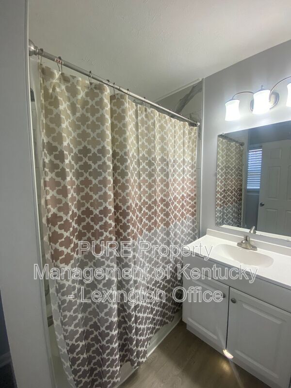 Building Photo - 2268 Winterberry Dr