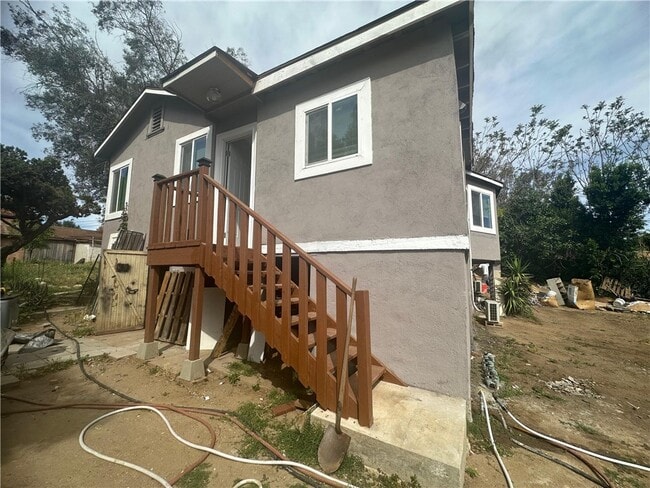 Building Photo - 5778 La Sierra Ave