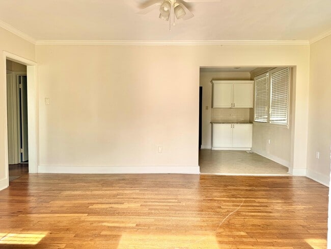 Building Photo - 4717 Orchid St