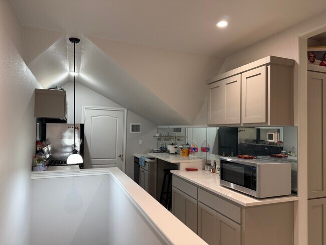 Building Photo - 739 Summit Springs Dr