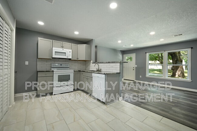 Building Photo - 6405 E 150th St