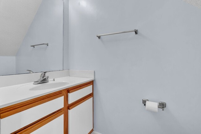 Building Photo - 57 Pirates Cove Dr