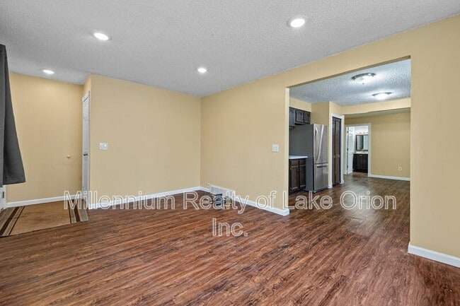 Building Photo - 5394 Drayton Rd