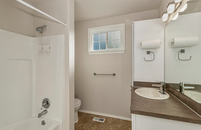 Building Photo - Historic Charm in the Heart of Snohomish