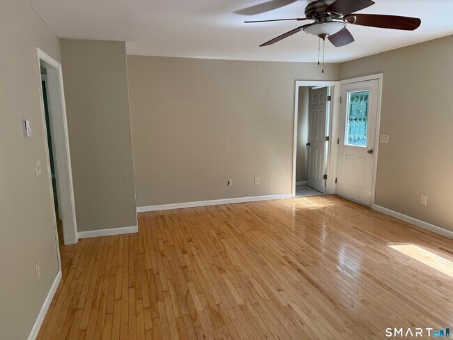 Building Photo - 308 Noank Ledyard Rd