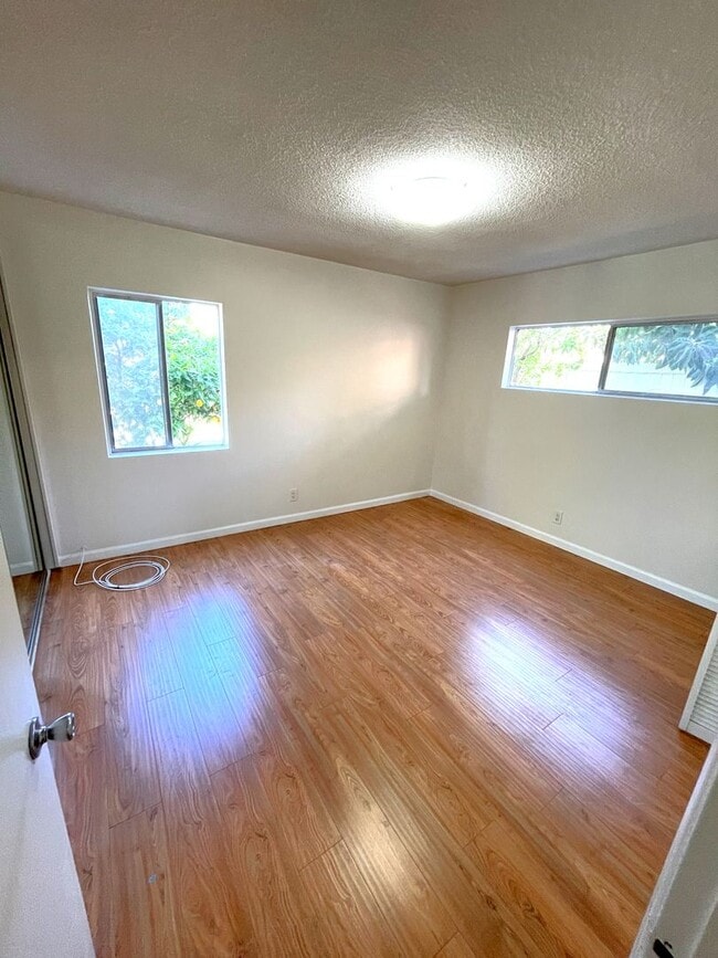 Building Photo - Newly Remodeled 3BD/1.5BA Duplex in Culver City!