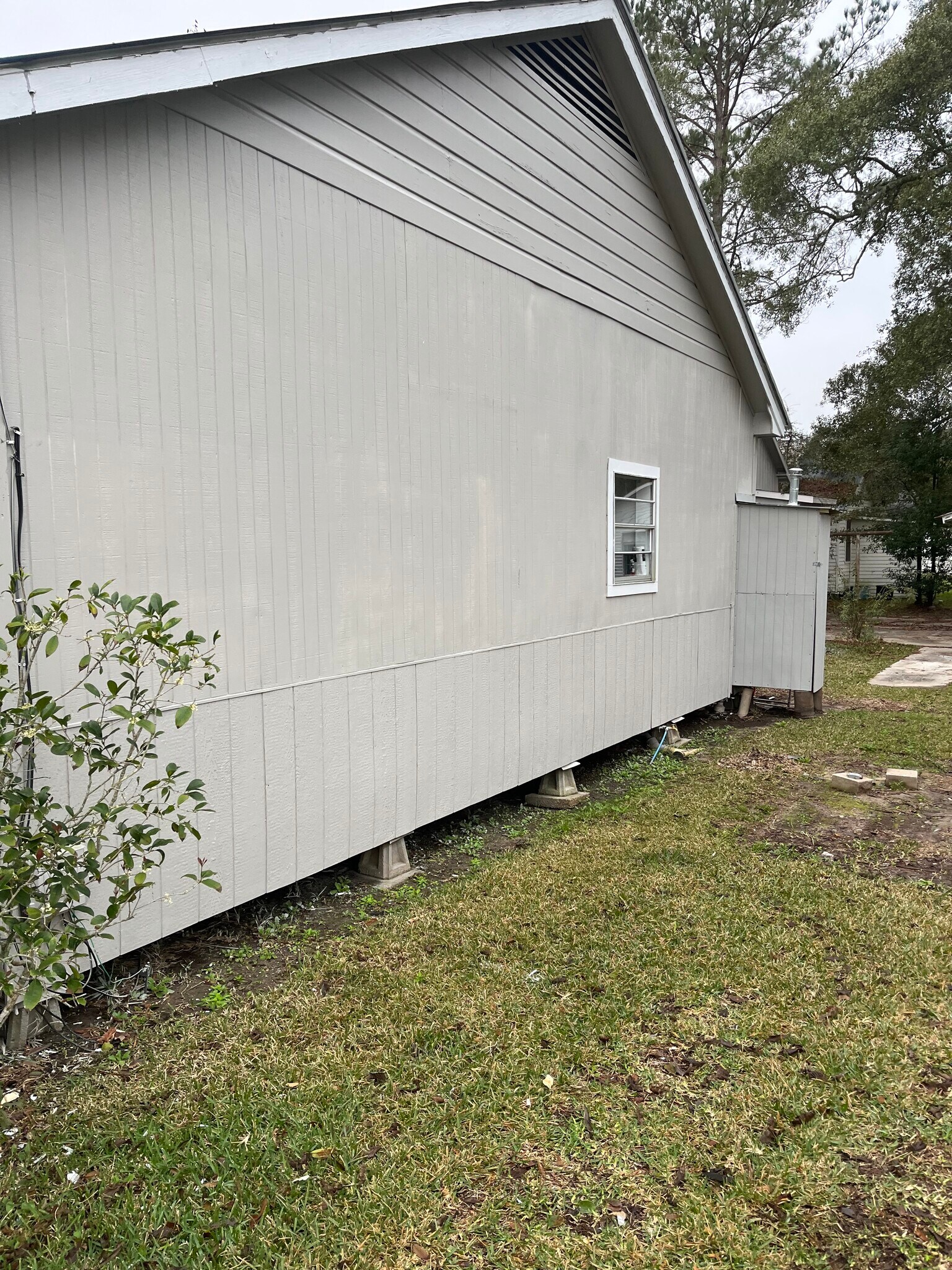 Building Photo - 710 Reed Ave