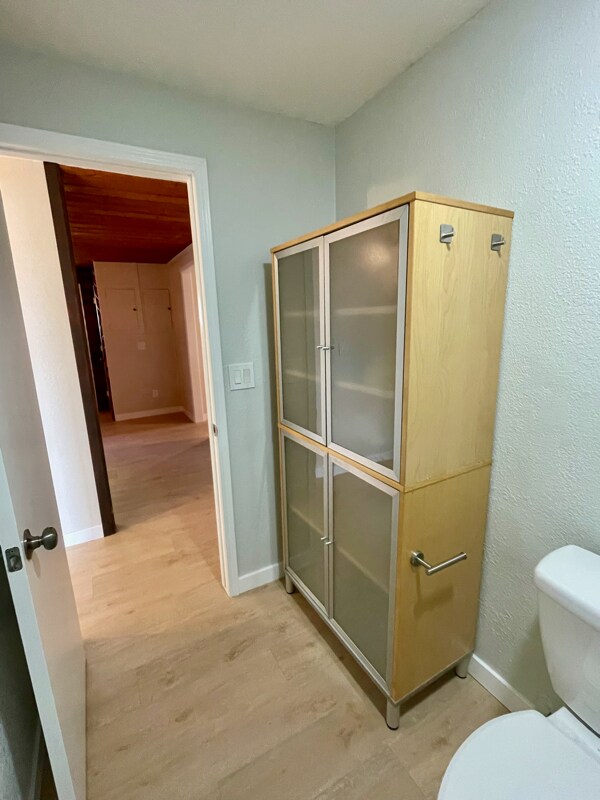 Building Photo - 722 S Kcid Rd