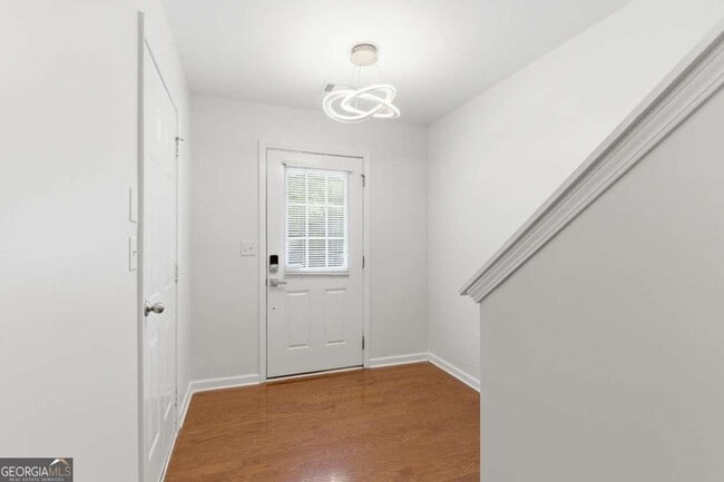 Building Photo - 6710 Stoneleigh Way