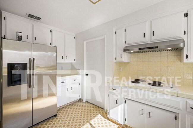 Building Photo - 6406 Winding Way