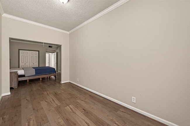 Building Photo - 4024 Breakwood Dr