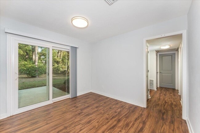 Building Photo - 1707 Hall Dr