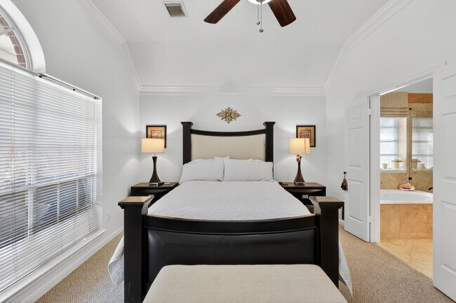 Building Photo - 502 Ernst Ct