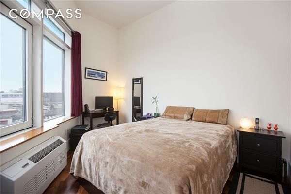 Building Photo - 10-17-17 Jackson Ave