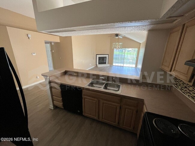 Building Photo - 7739 Coatbridge Ln N