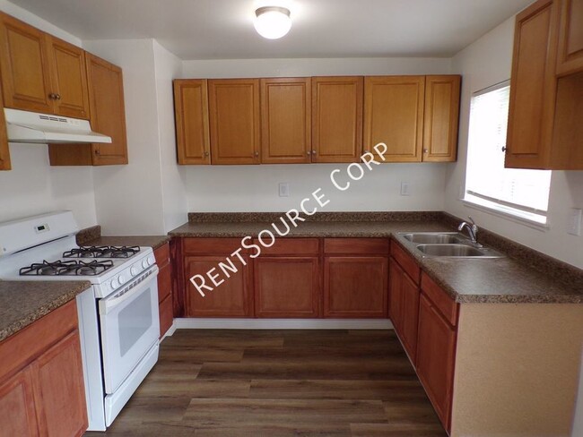 Building Photo - 1820 Calico Dr