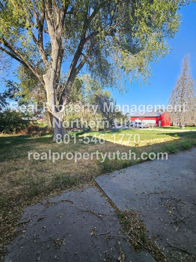 Building Photo - 3 Bedroom 1 Bathroom Home in Plain City No...