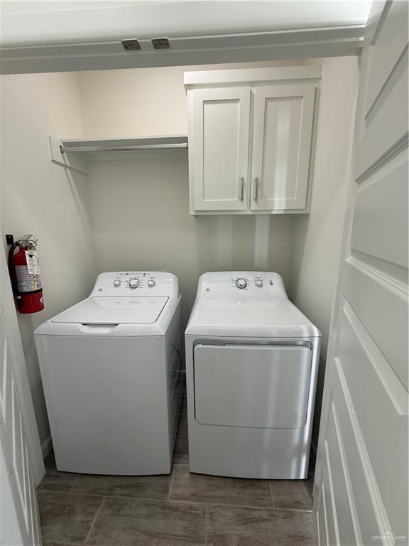 Building Photo - 11 N 56th Ln