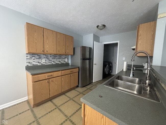 Building Photo - 7308 Wellwood Dr