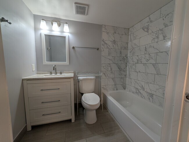 Building Photo - 3690 N 56th Ave