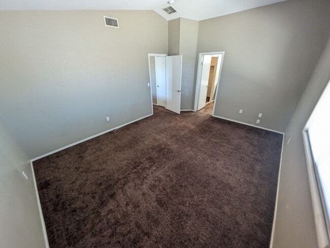 Building Photo - 4368 Holden St