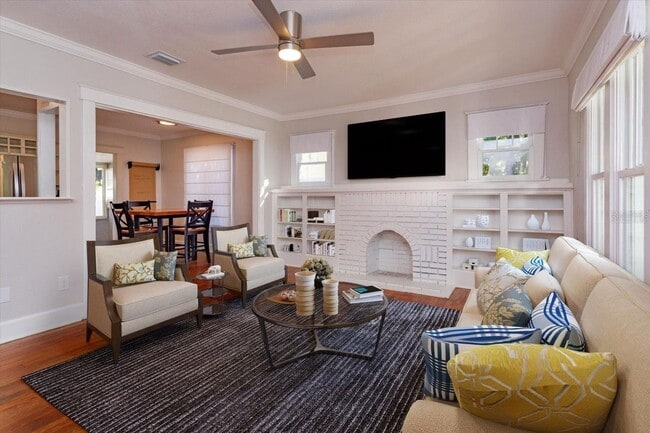 Building Photo - 1001 E Jefferson St