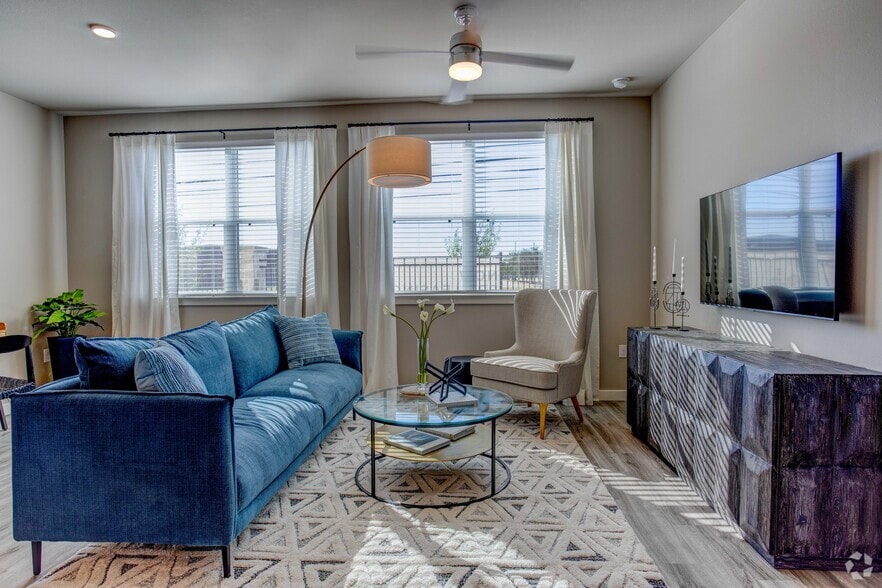 Living Area - Emory West Cypress