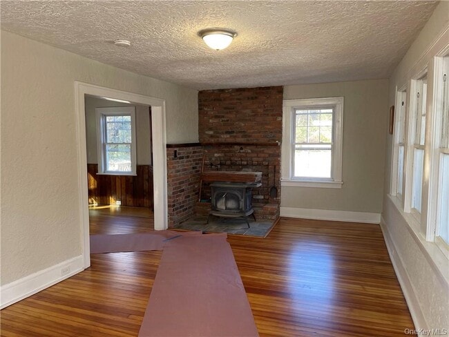 Building Photo - 7 Bonnie Brae Ave