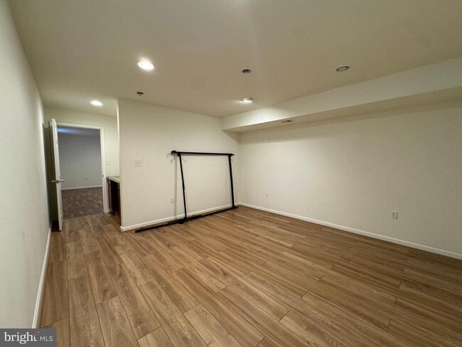 Building Photo - 105 Fredericksburg Dr