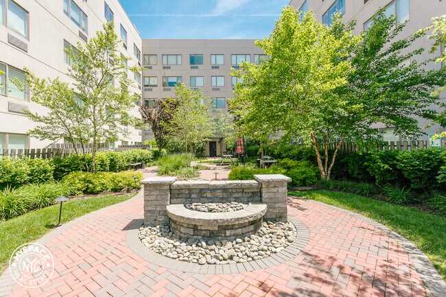 Building Photo - 1209 Dekalb Ave